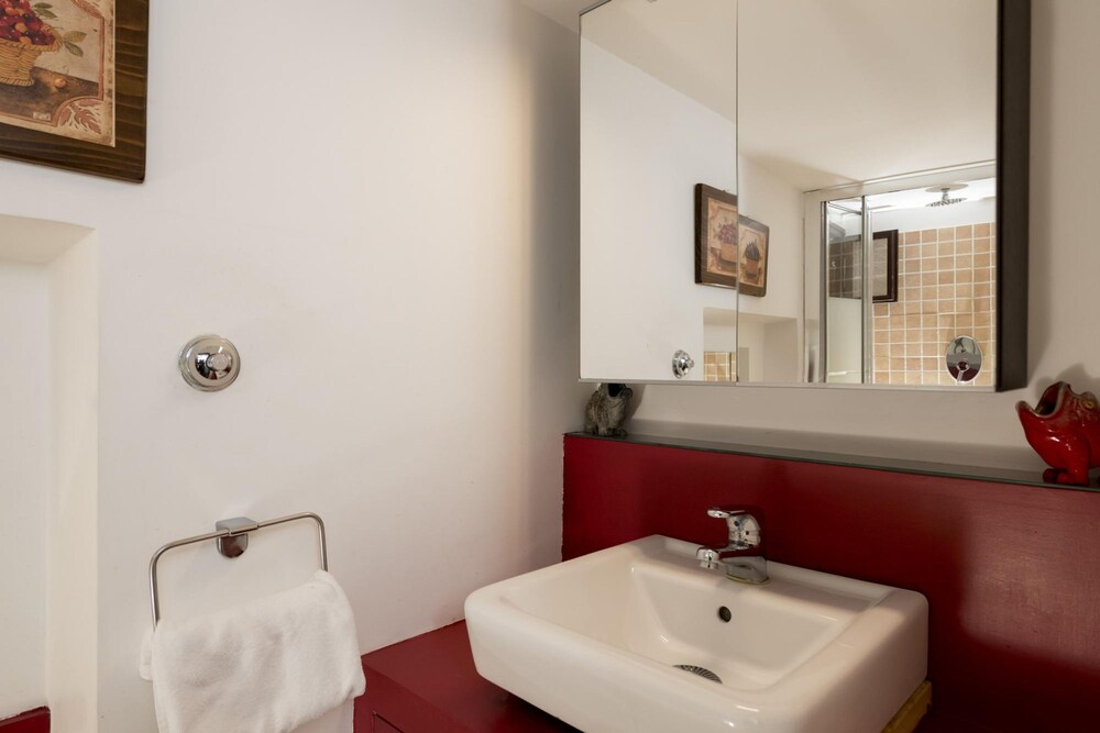 Caterina in Roma With 1 Bedrooms and 1 Bathrooms