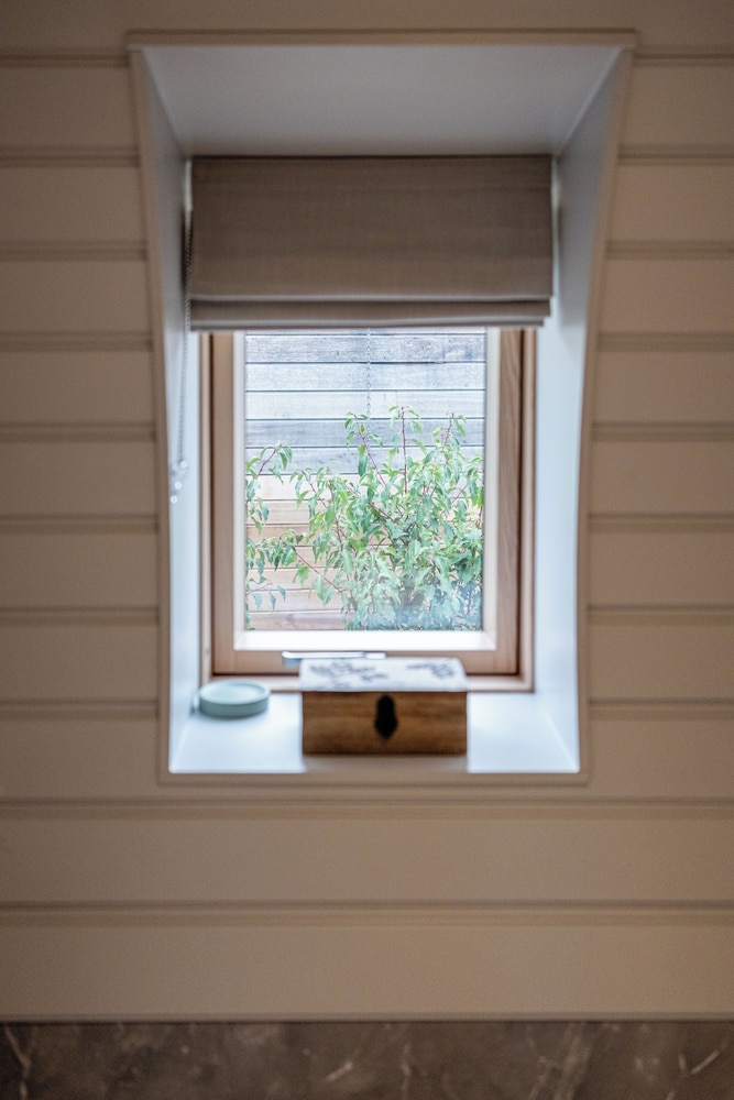 Unique 1 BD Eco-Retreat in Old Chalford