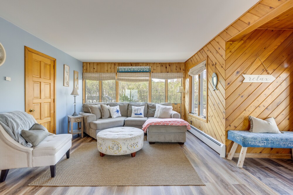 Amazing Rocky Point Retreat Overlooking the Sound! - Property Image 9