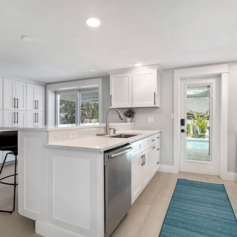 Sarasota Resort-like Living Near Siesta Key For 10