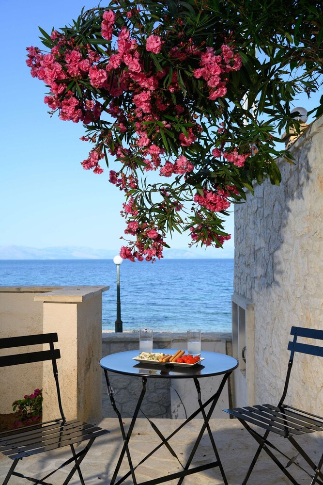 Beachfront Achillion Bay Villa in Corfu