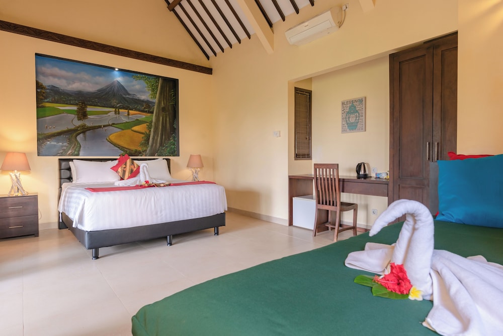 Alamanda Lovina Resort