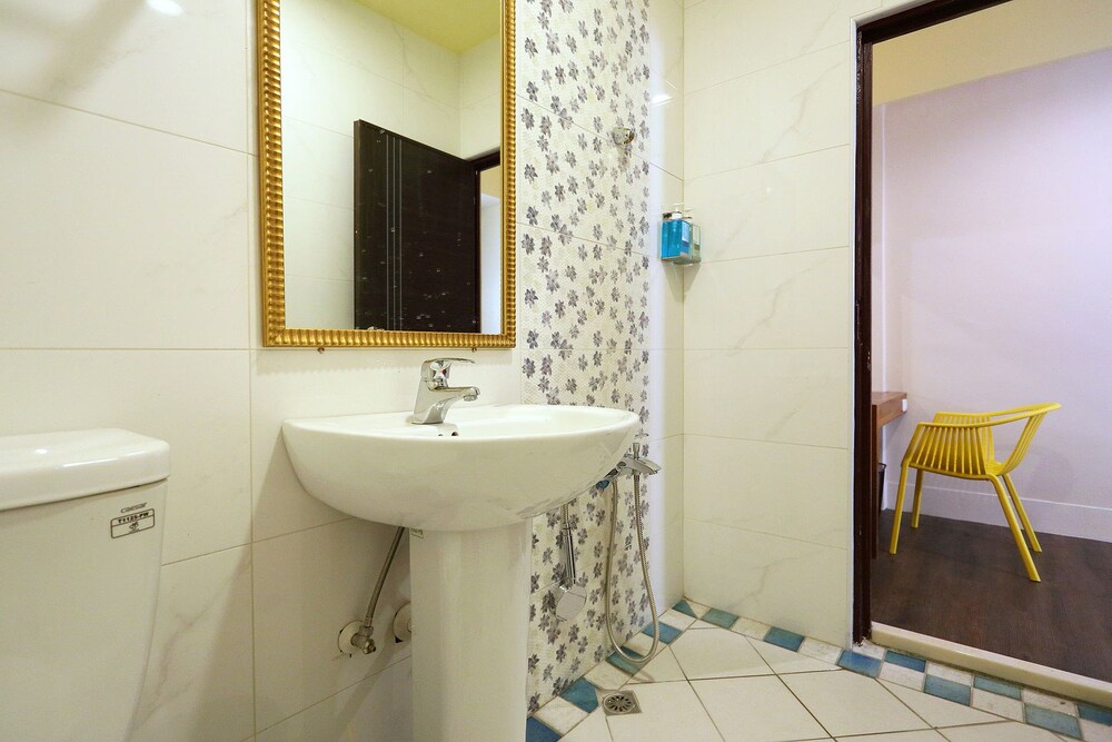 Corner House - Hostel