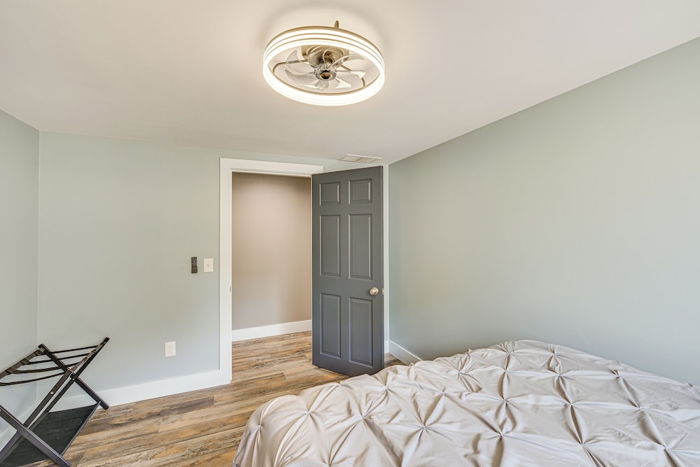 Private Indoor Hot Tub: Fish & Boat on Sylvan Lake