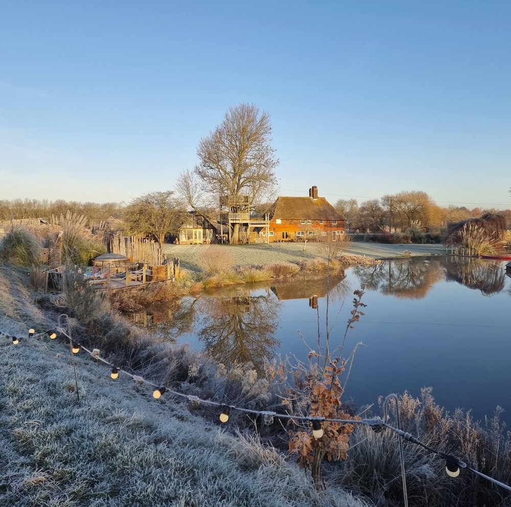 Lakeside Sussex Retreat
