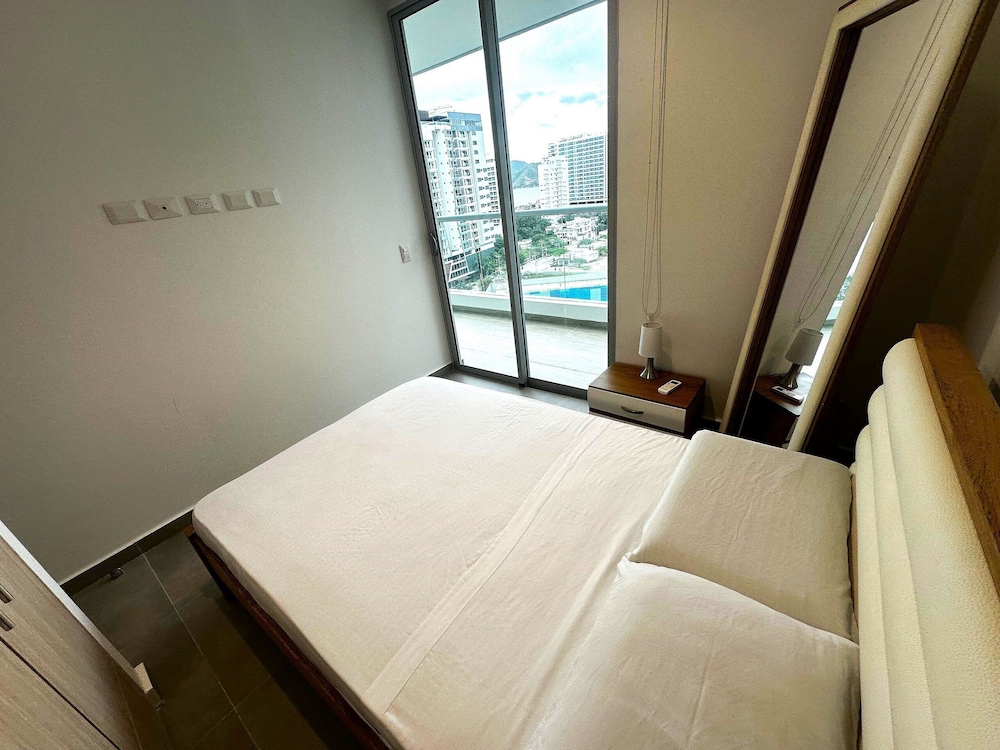 Apartamentos Salguero Sunset - by SOHO