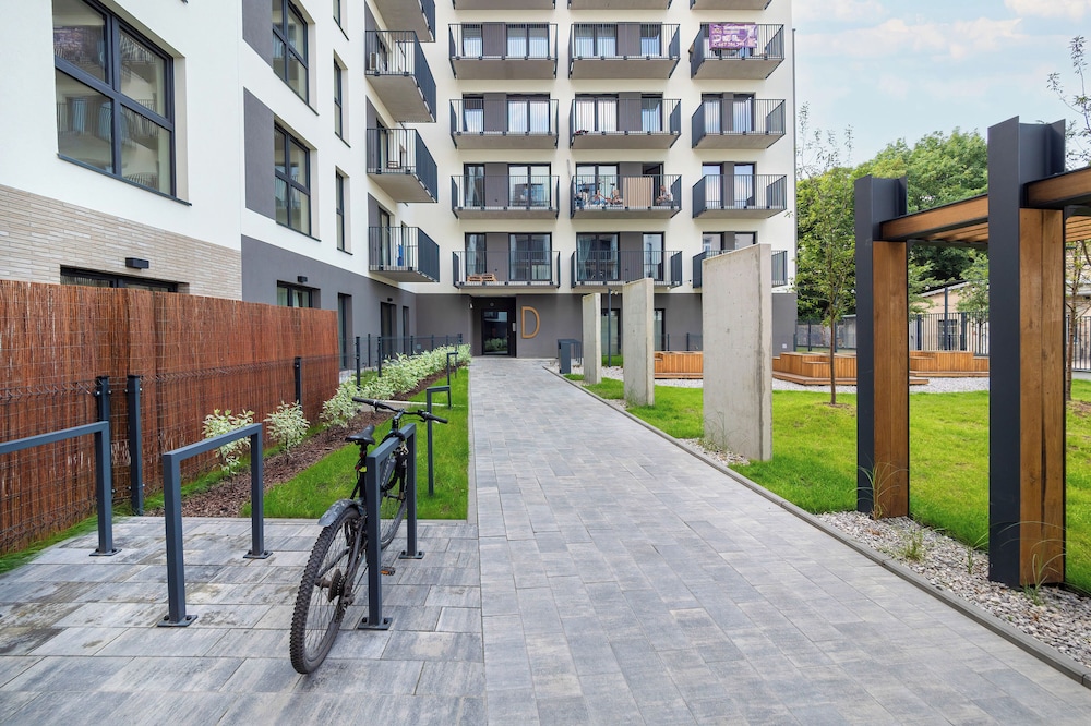 Wodna Apartment Łodź by Renters view 3