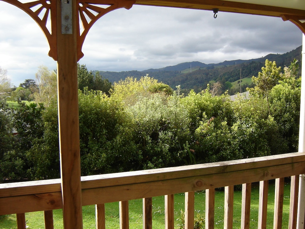 Karangahake Gold 'n Views Cottage