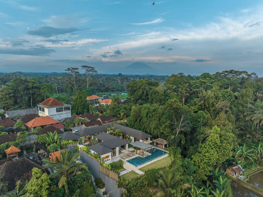 Rosita Ubud - Stunning 5BR Villa
