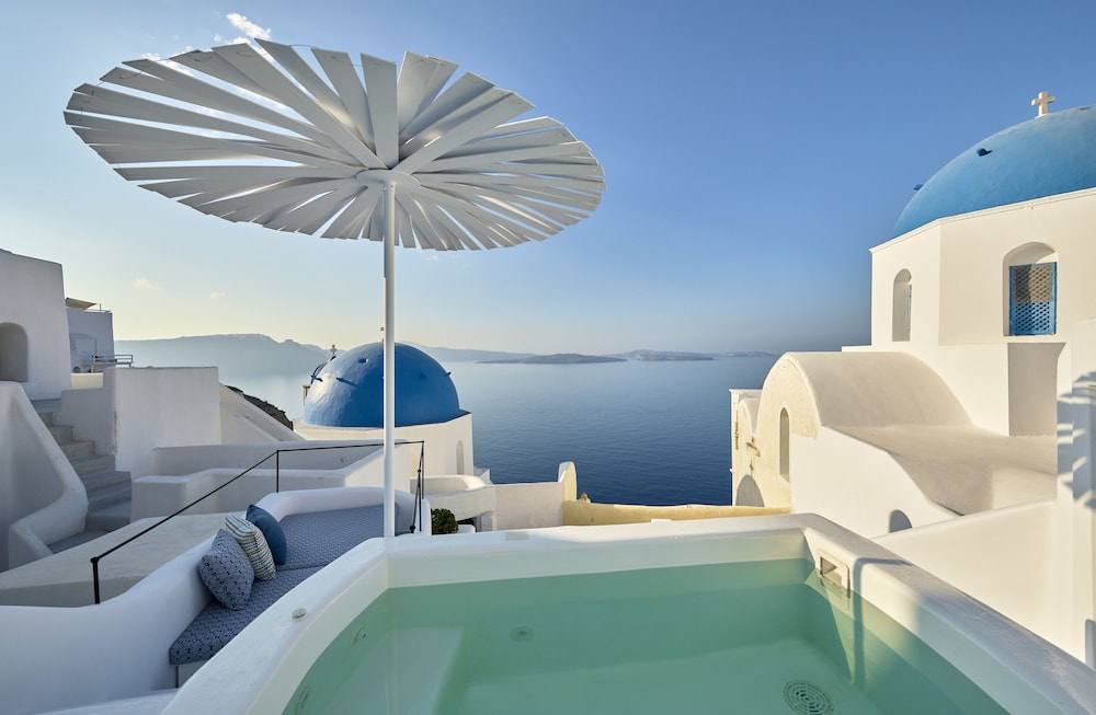 Cave Suite Oia photo 4