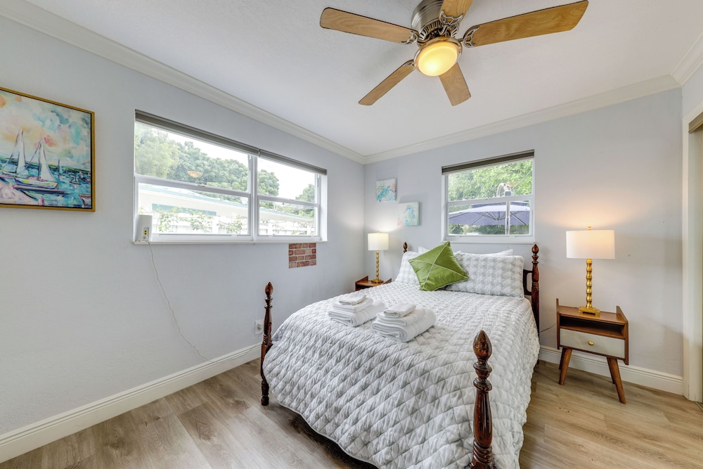 4 Mi to Ocean: Family Getaway in Pompano Beach!