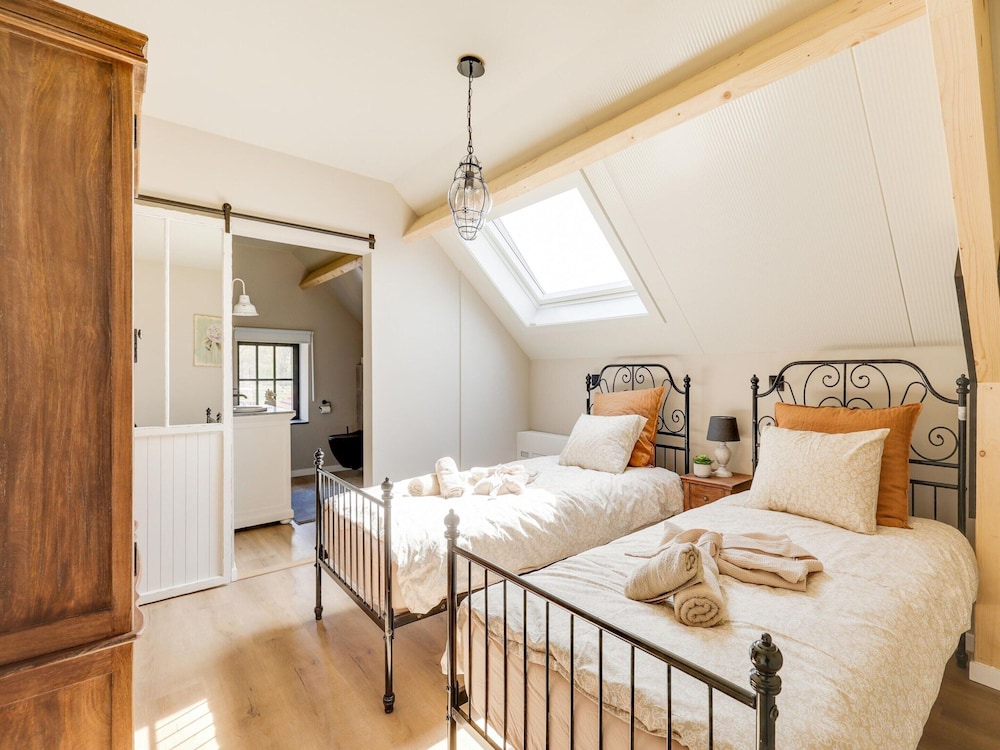 Lush Holiday Home in Limburg With Jacuzzi