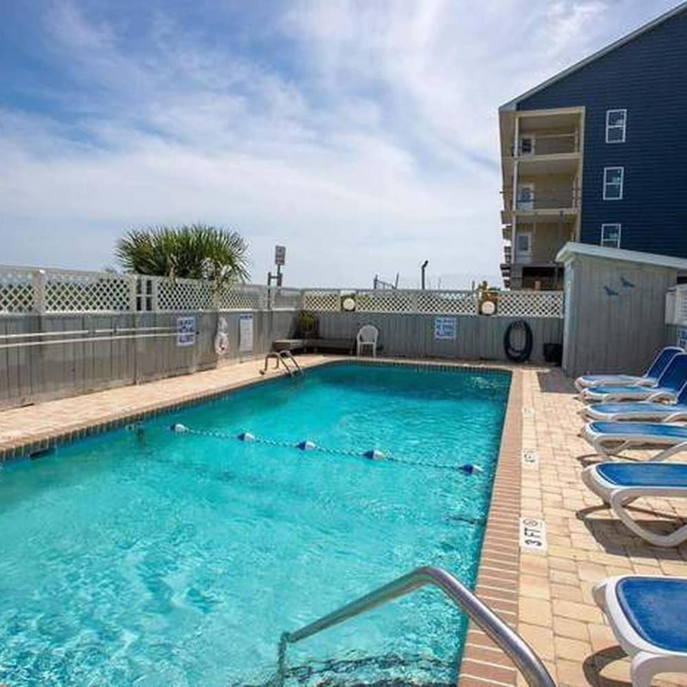 Beachy Condo Right on Oceanfront view 2