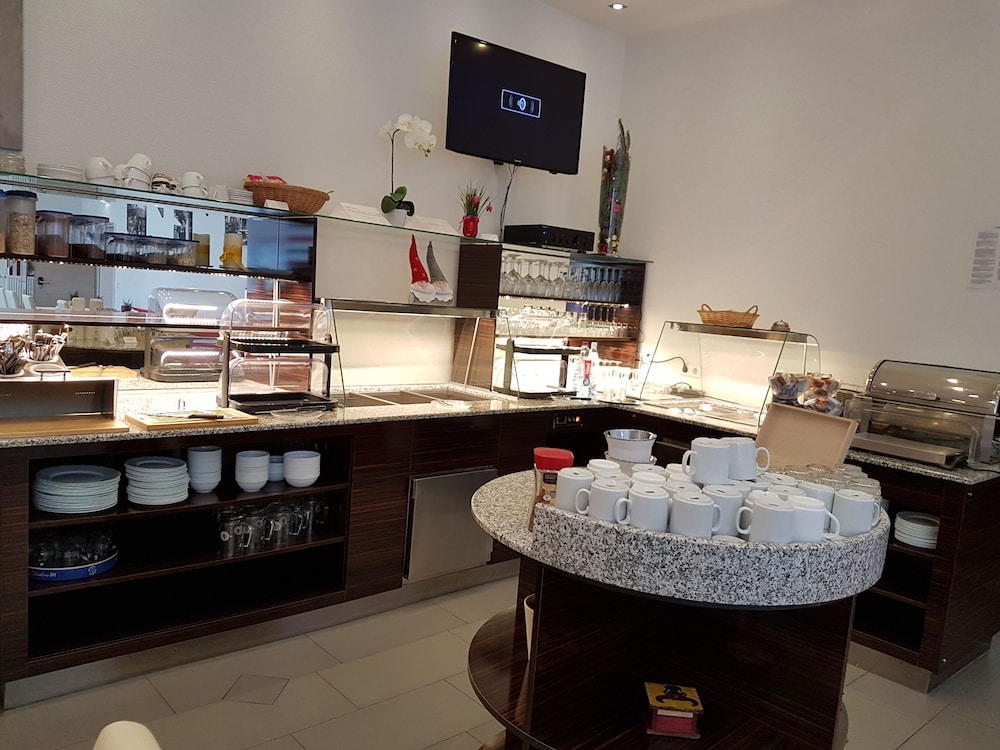 City Hotel Garni Ahlen - Property Image 10