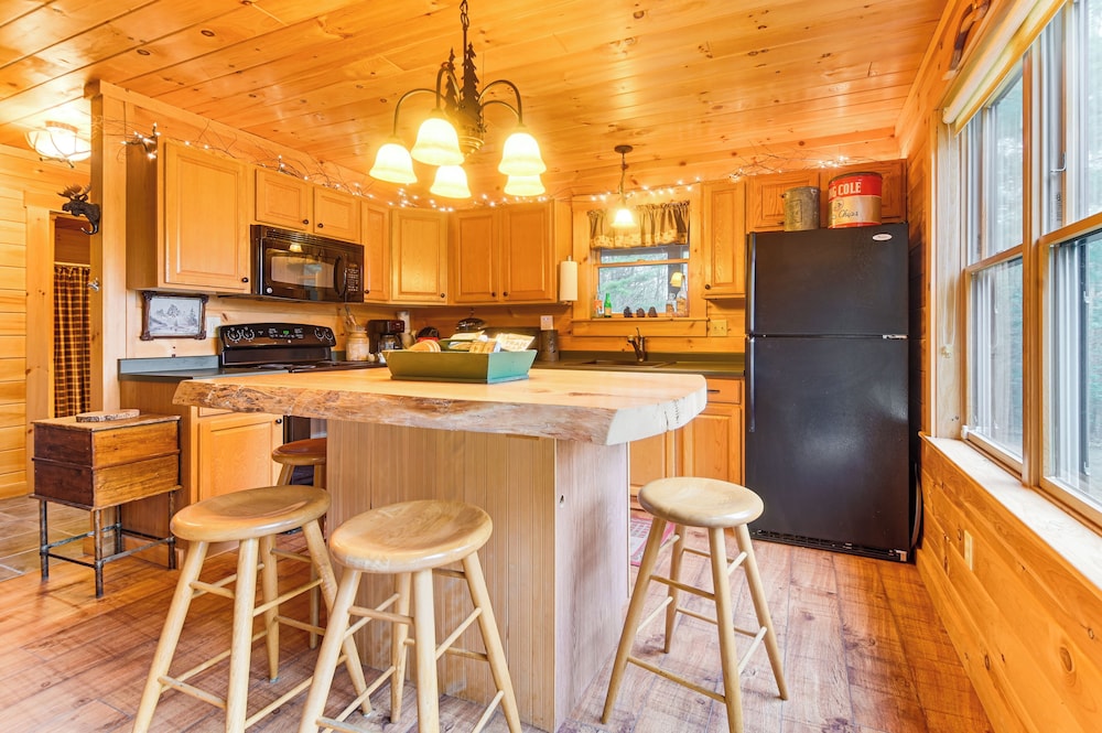 Hike, Fish, Hunt & Ride: 4-season Phillips Retreat