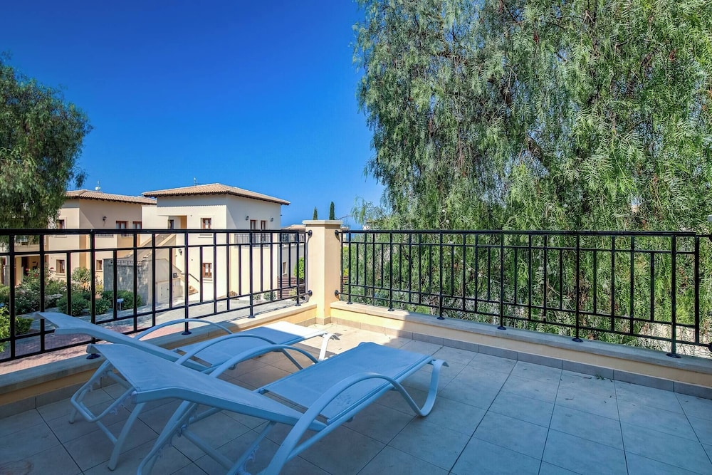 Aphrodite Premium Apartments II