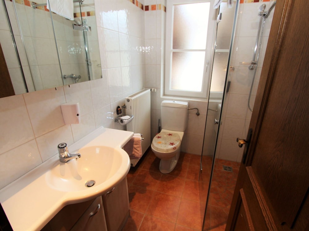 Apartment Near Nassfeld Ski Lift With Pool