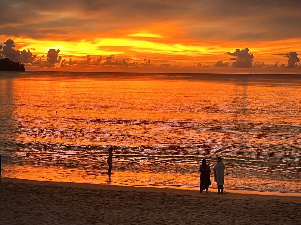 Fabulous 2br Pool Villa Walk to Bangtao Beach and Catch Club