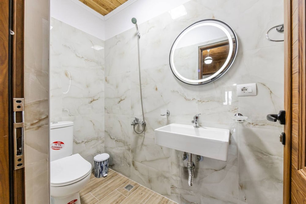 Hillside Apartment Gjirokast r