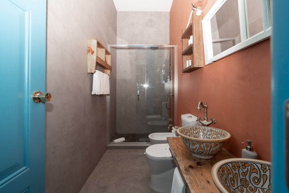 Des Arts- Guesthouse - Hostel