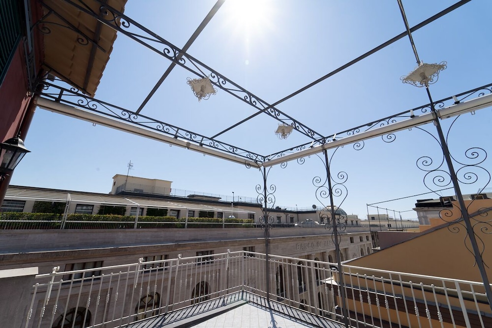 H. G. Boutique Toledo Napoli Centro by ClaPa Group Dislocated Hospitality