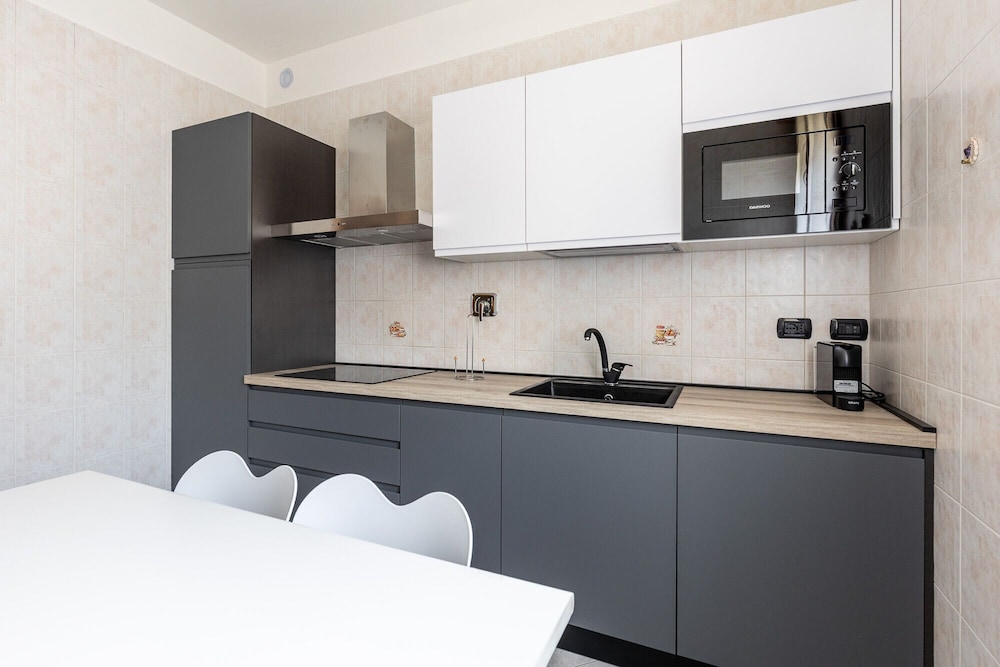 Bologna Modern Apartment by Wonderful Italy
