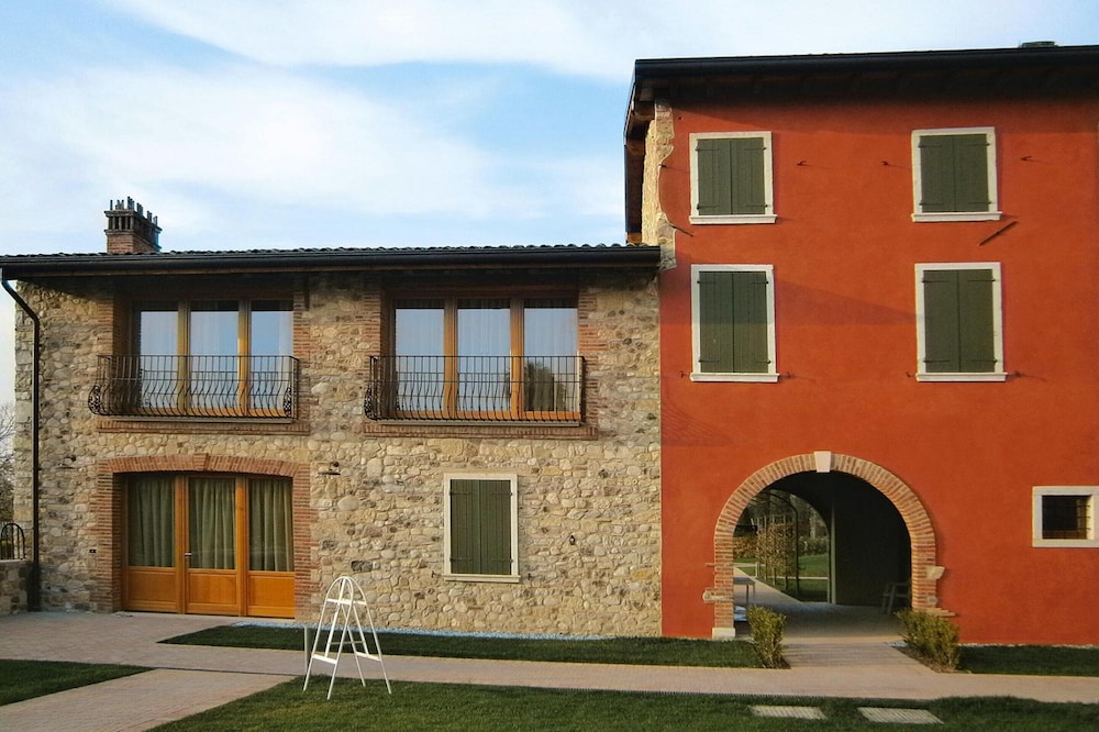 Apartment in Lazise With Parking Space view 5