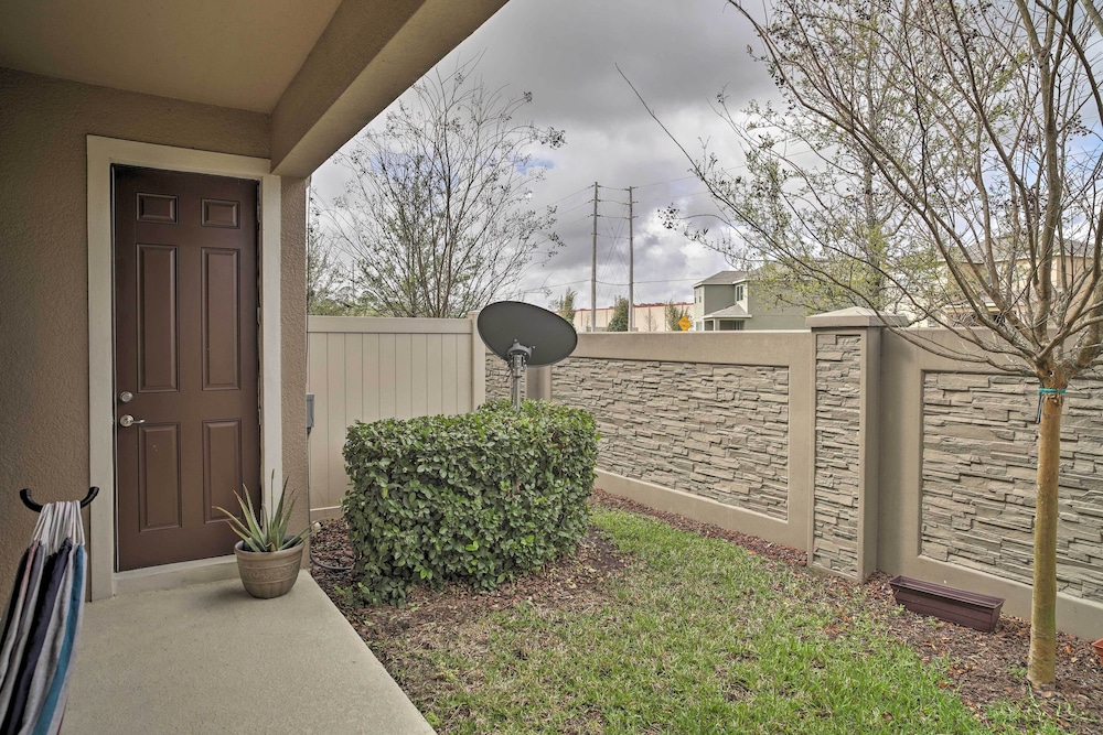 4 Mi to Dtwn: Home w/ Pool Access in Sanford