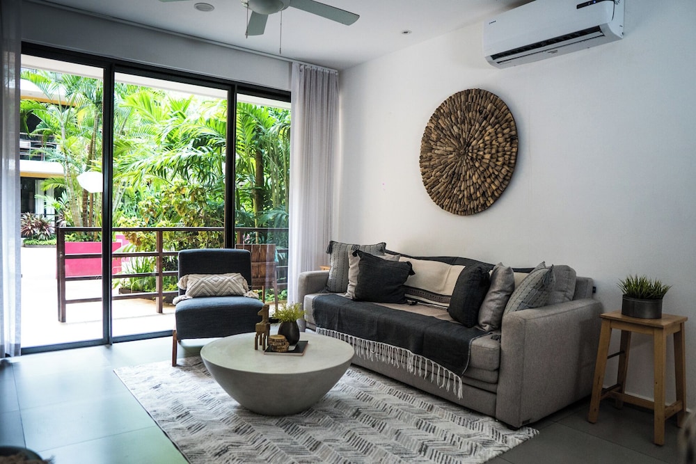 Lunada Bright Stay with Rooftop