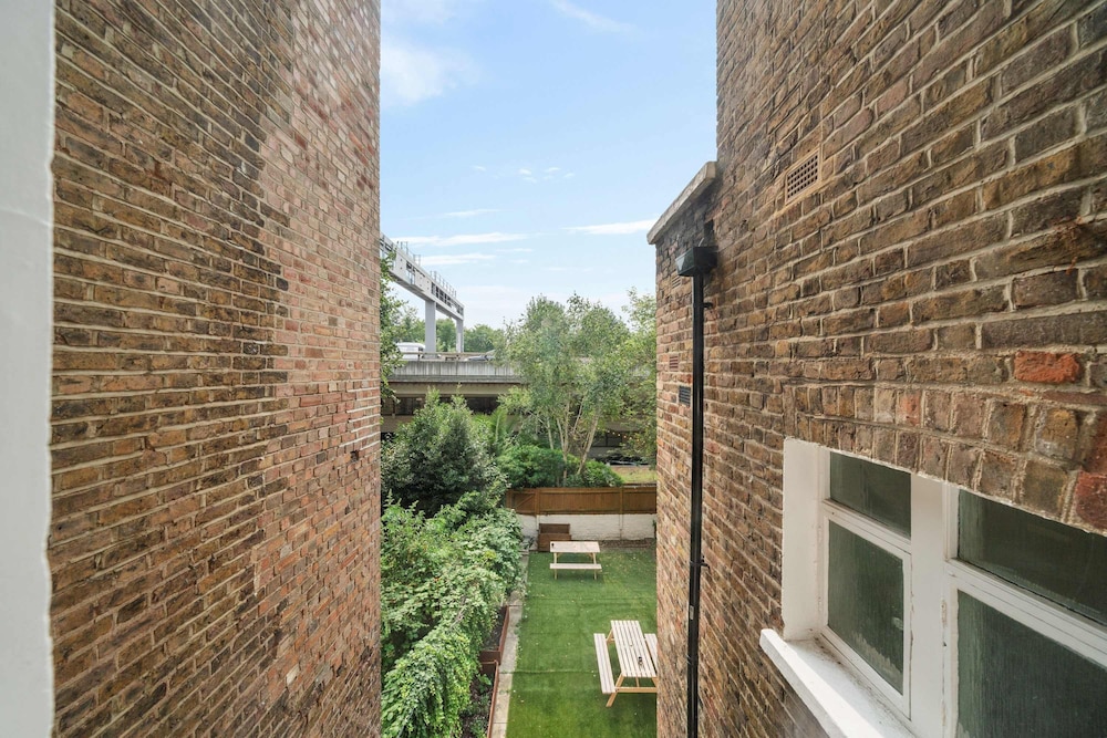 Modern 2 Bedroom Apartment in Notting Hill