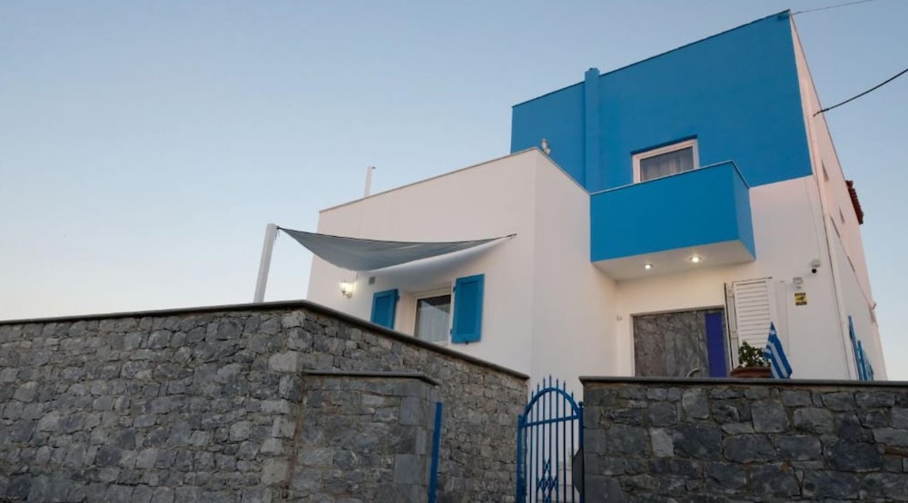 Stunning Villa Close to the sea