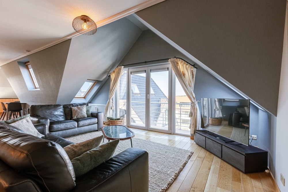 Huswell - Comfortable Apartment With Scenic Views