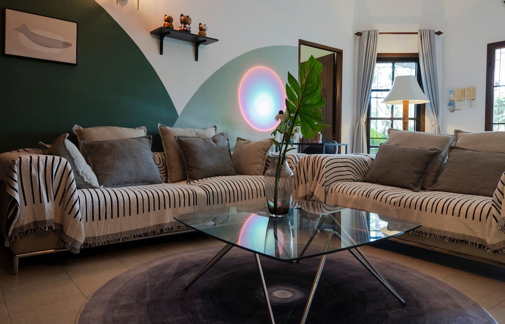 Kesorn Charming Authentic Thai Pool Villa Phuket