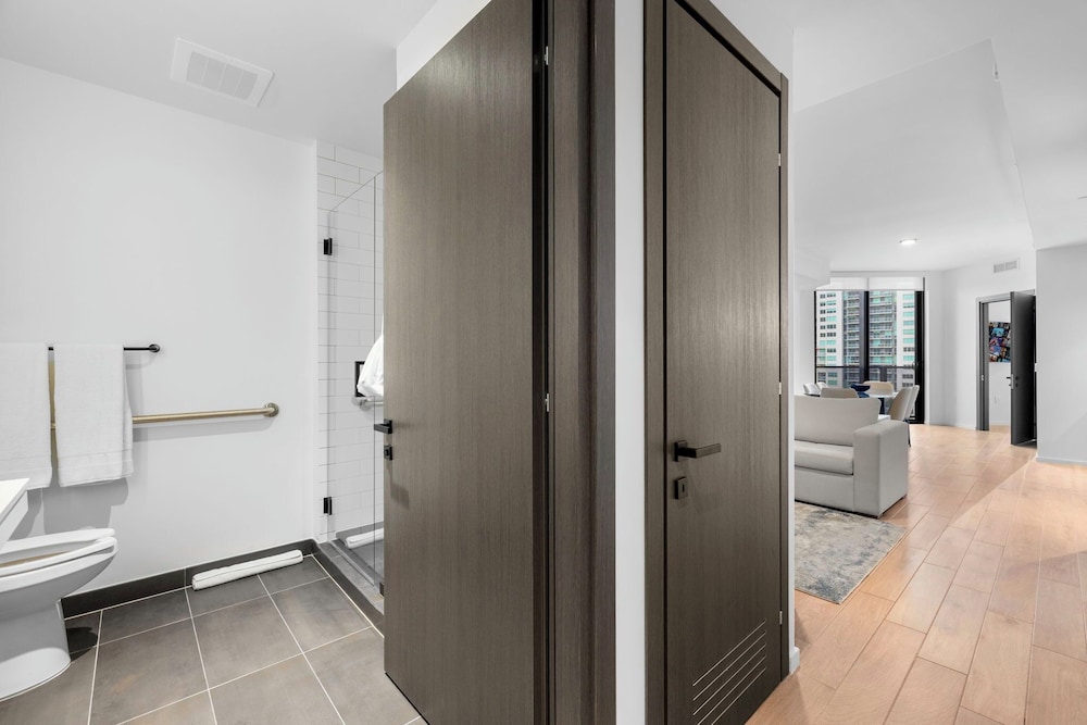 Luxury Studio with Stunning Views & Pool