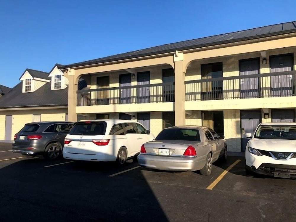 Legacy Inn Sumner
