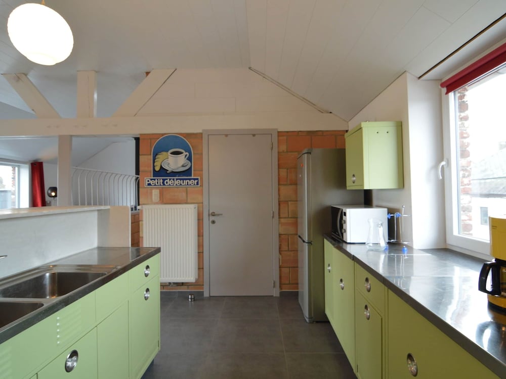 A Cosy Vintage Loft to Discover, Ideal for Exploring the Region by Bike view 4