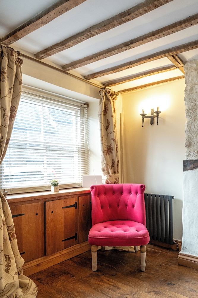 Eilmers Cottage Lovely 4BD in Malmesbury