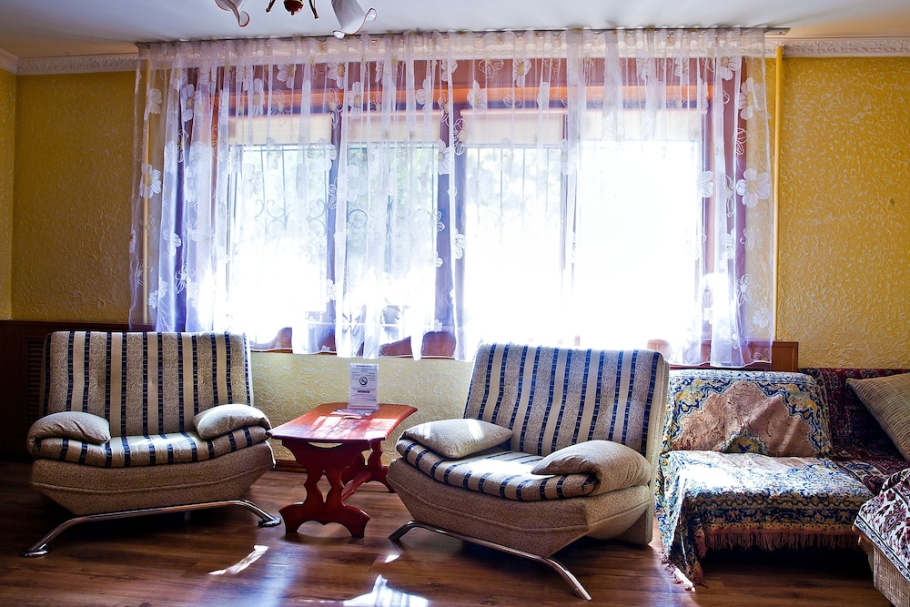 Lessor Apartments
