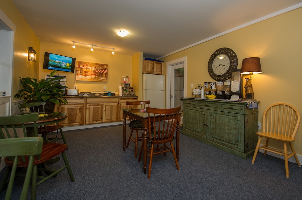 Harkness Brook Inn