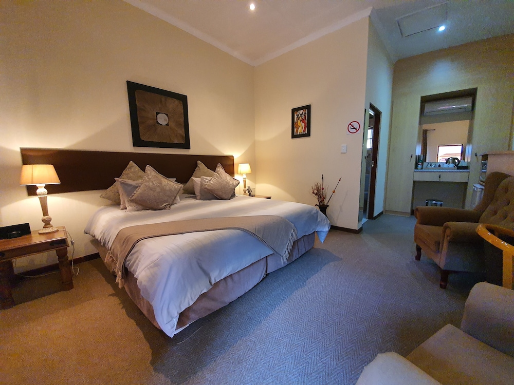 Mannah Guest Lodge