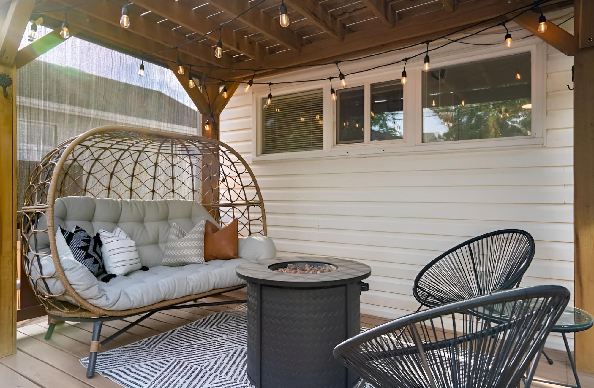 The Riverside No Service Fees Patio Firepit