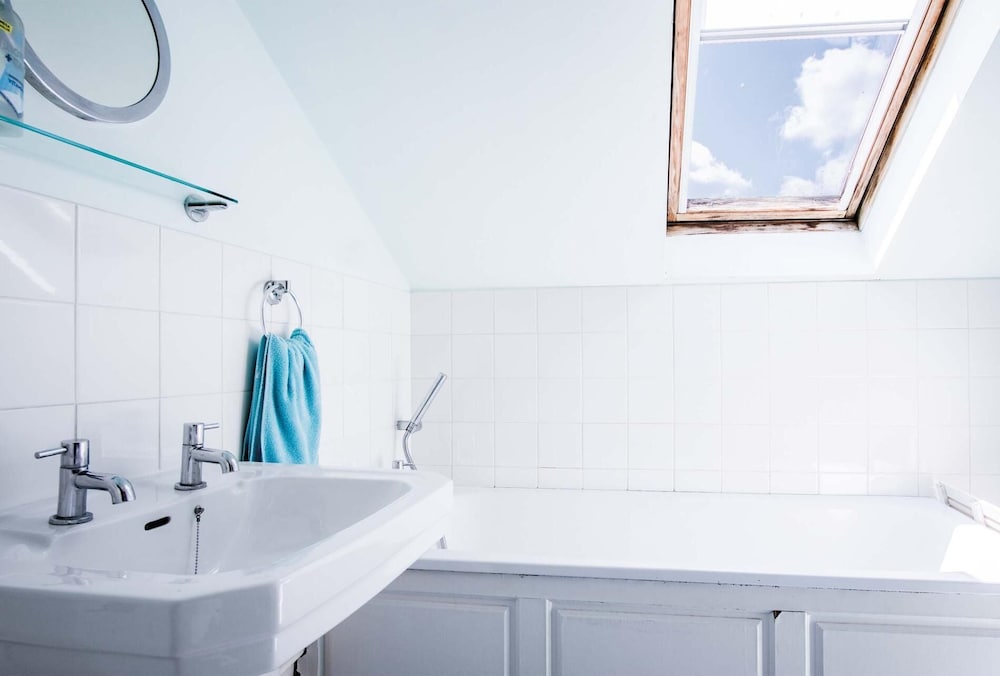 Rooftops - 1 Bedroom Apartment - Tenby