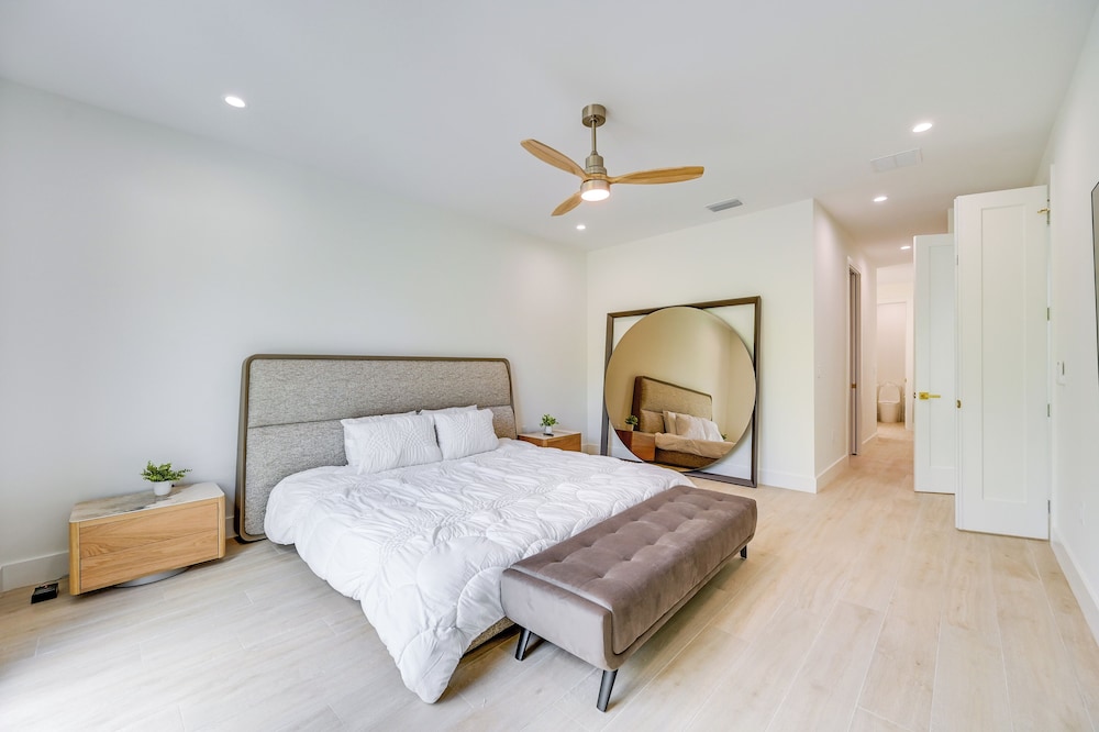 Walk to Celebration Park: Naples Home w/ Pool!