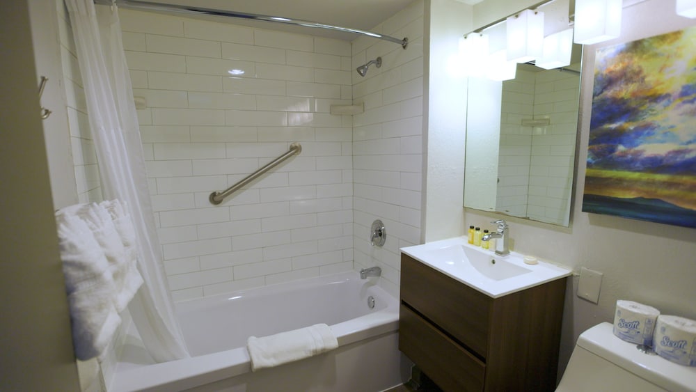Dover House Resort