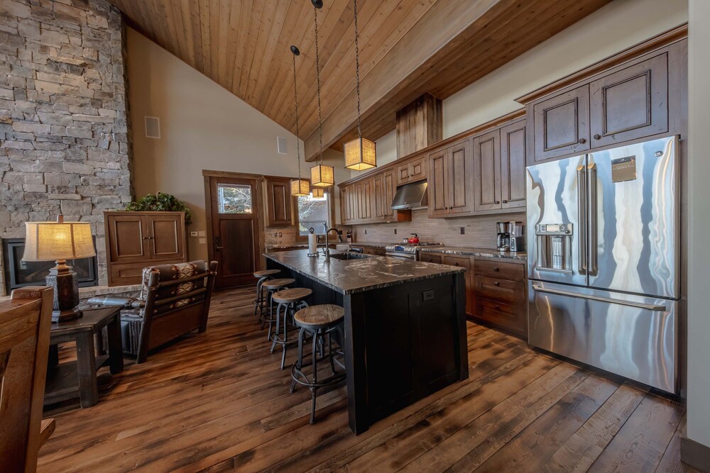 Wilderness Club Lakefront Lodge