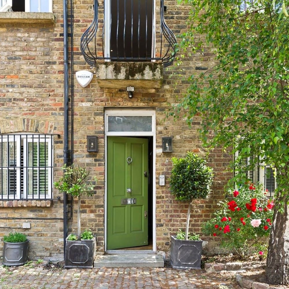 Delightful 3-bed Family Home Bayswater