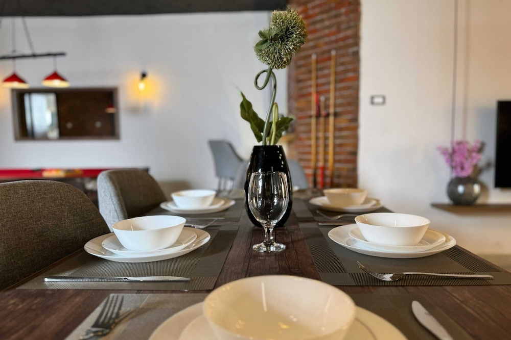 The Built-up 2 BDR Condo 15 min to CAI Airpt