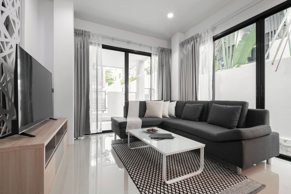 Chao Wilai Residence | Naiyang Beach | HKT Airport view 5