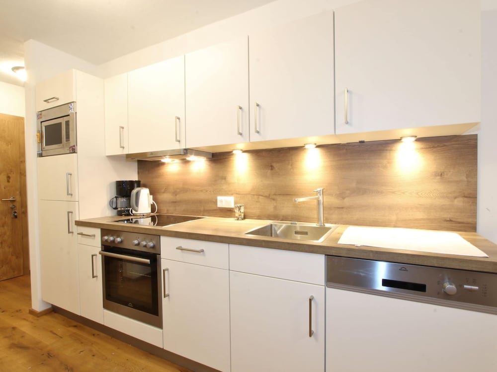 Apartment in Neukirchen Near Ski Lift view 5