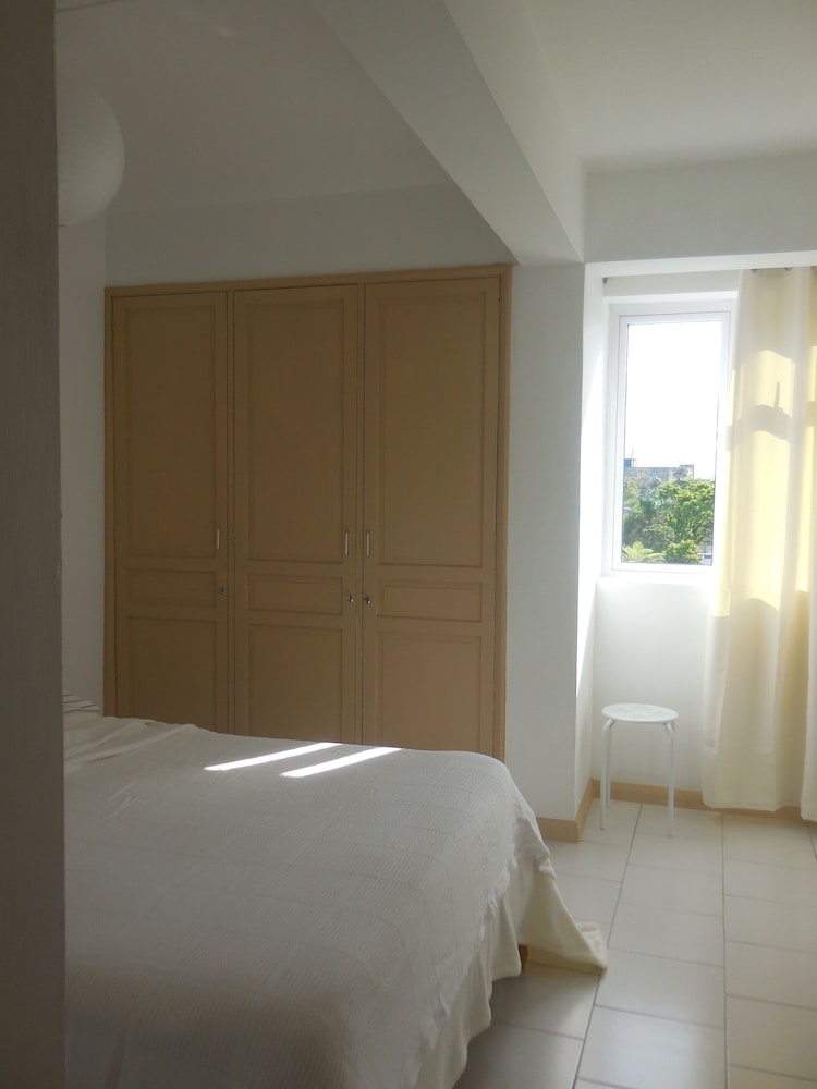 La Péninsule - Town Apartment in Curepipe 2 view 2